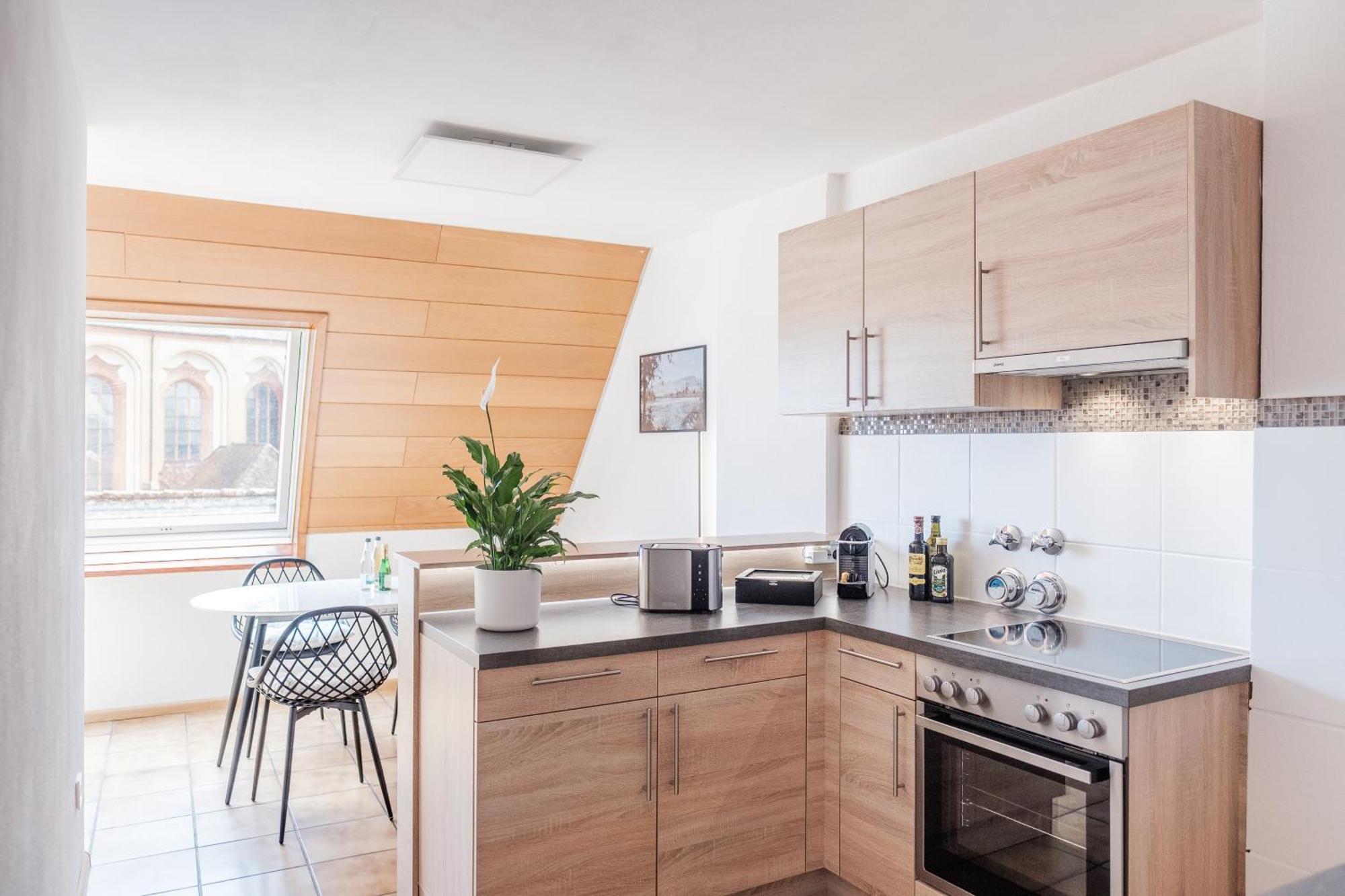 Neu Deluxe Suite Muensterblick, Maisonette, Kingsize Bett, Kueche, Netflix, Aussicht, E-Kamin Bad Säckingen Extérieur photo